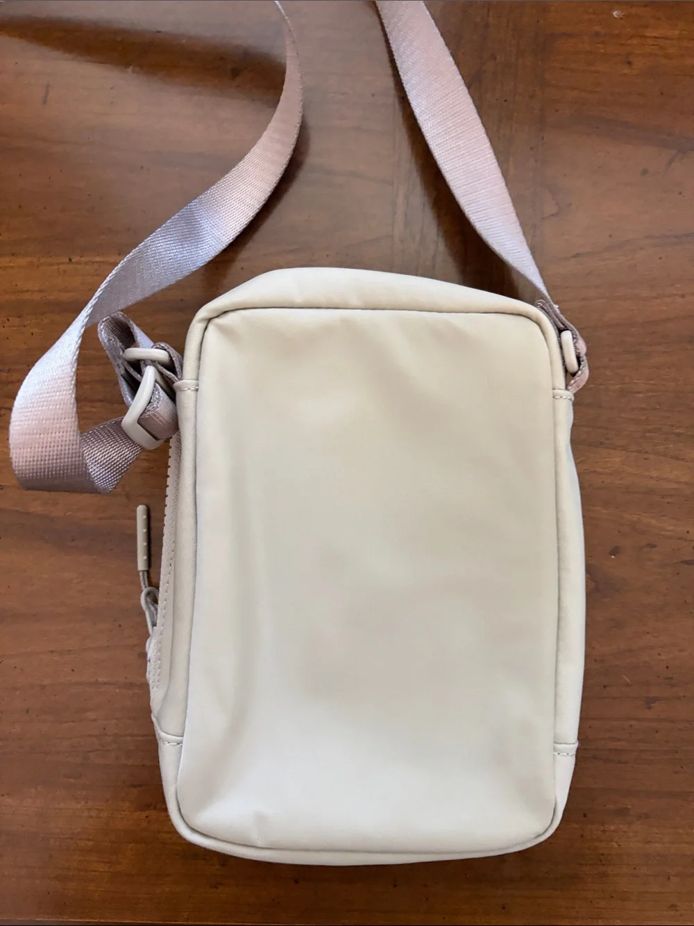 lululemon athletica light green crossbody messenger bag